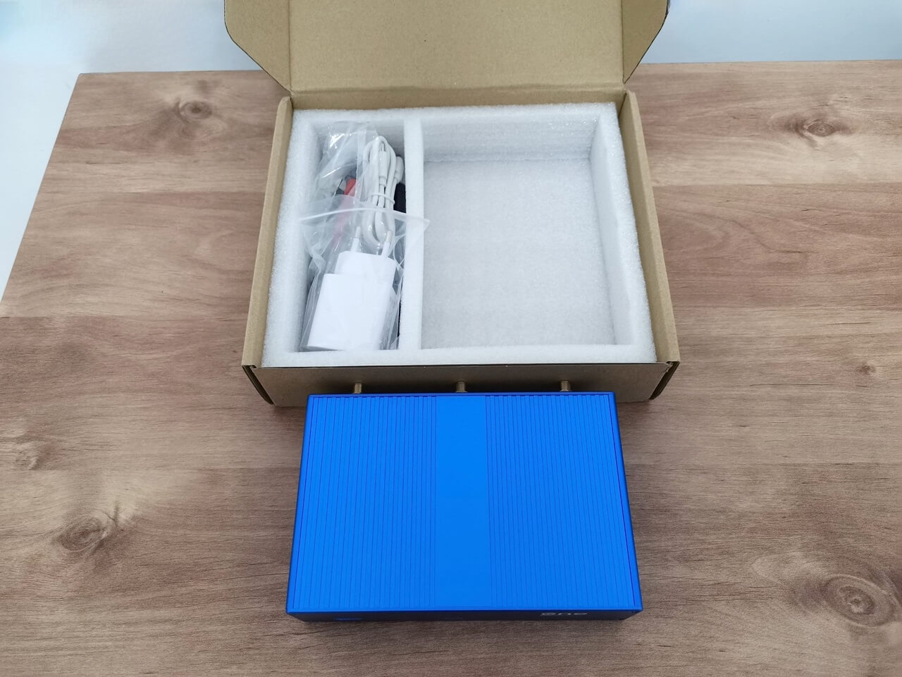 OpenWrt One Unboxing 3